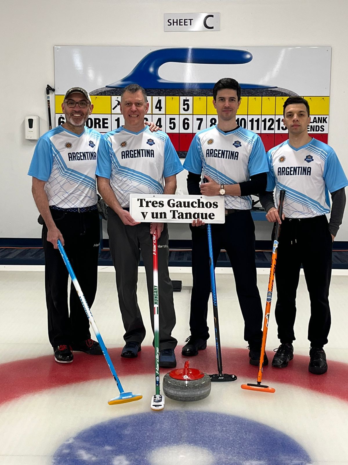 Participación del torneo Estadounidense de Curling en la Ciudad de Columbus, Ohaio. (con participación de dos jugadores que se iniciaron al Curling en Buenos Aires.)